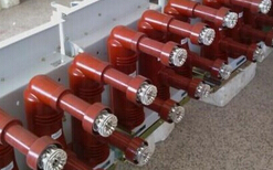 1443140071349654.jpg 我國(guó)固封極柱產(chǎn)業(yè)如何贏得競(jìng)爭(zhēng)